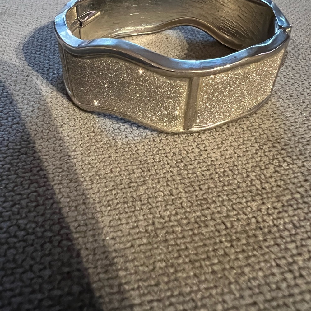 Sparkly Silver-tone Bracelet - Picture 4 of 4